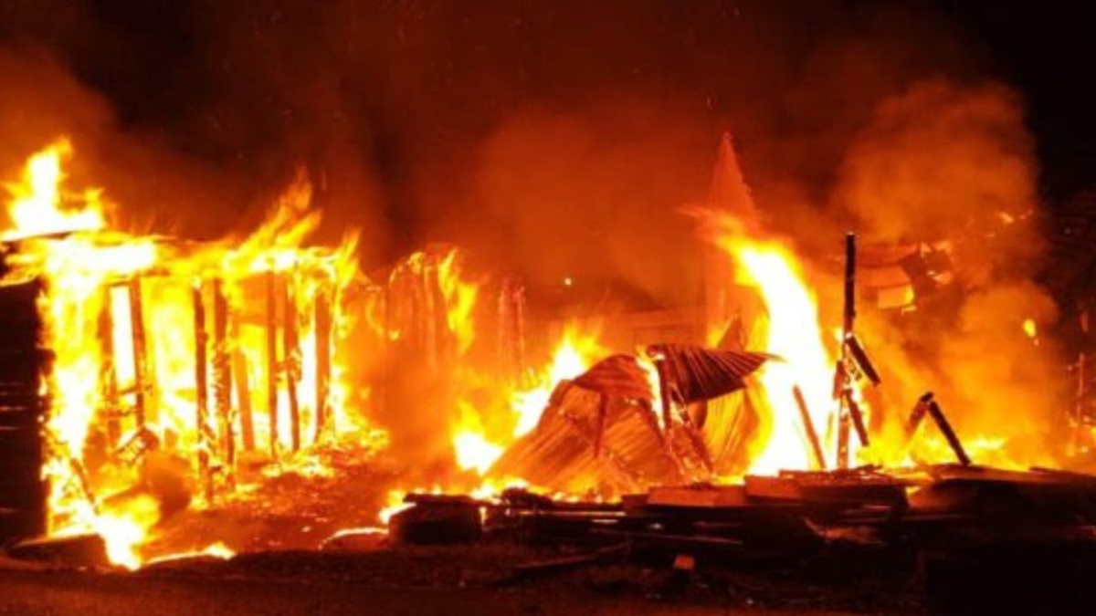 आगलागीबाट आठ वटा गाई र तीन वटा गोरु जल्यो