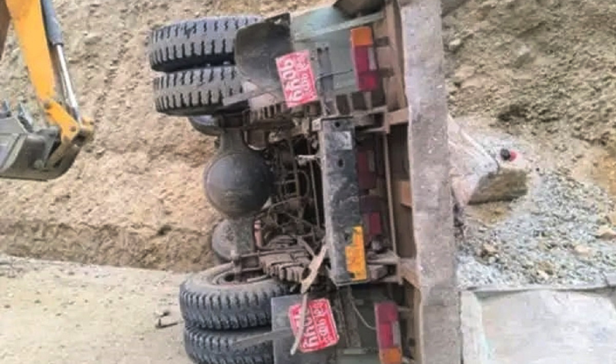 जाजरकोटमा टिप्पर दुर्घटना एकको मृत्यु, दुईजना घाइते