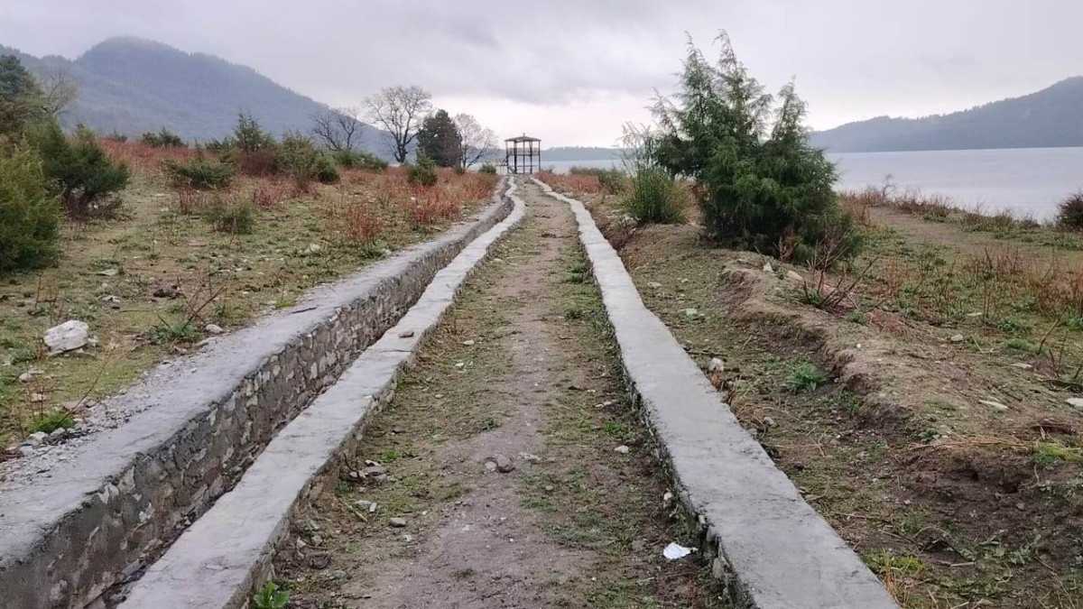 रारा पर्यटकीय पूर्वाधार साइकल लेन निर्माणको काम अलपत्र