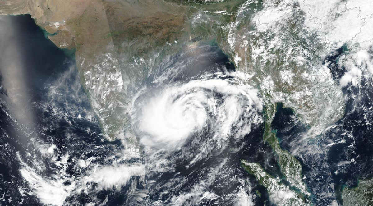 बङ्गालको चक्रवातको असर नेपालमा बुधबारसम्म रहने