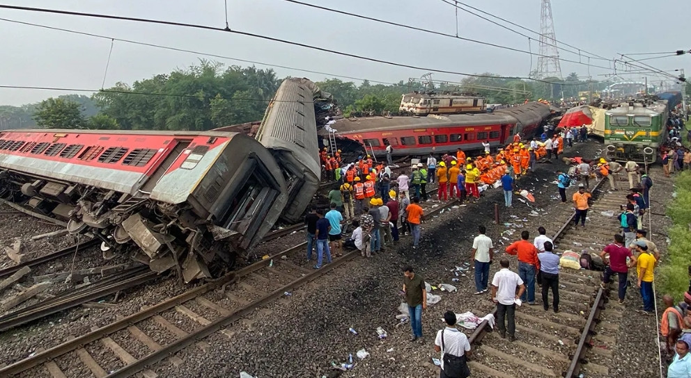 उडिसा दुर्घटनाको ५१ घन्टा पछि एक लेनको रेल सेवा सुचारु, दोस्रो चाँडै हुने