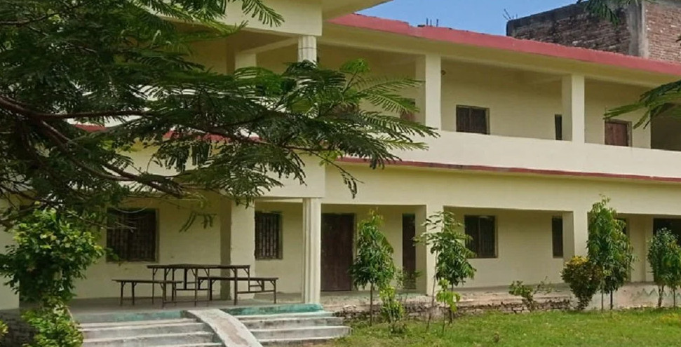 हरिपुर्वा नगरपालिकामा दुई महिनादेखि तालाबन्दी