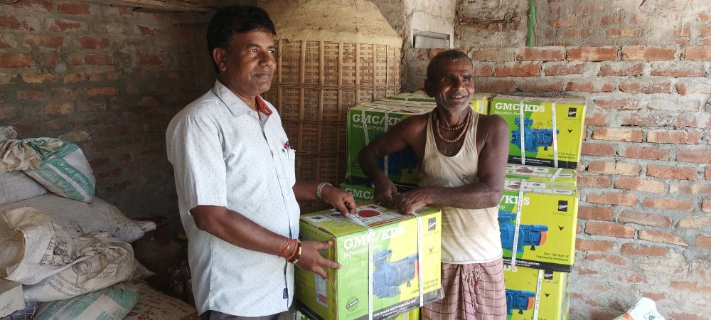 ५० प्रतिशत अनुदानमा किसानलाई सिँचाई मोटर वितरण