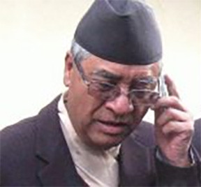प्रचण्ड सरकार ढाल्न साइत हेर्दै देउवा