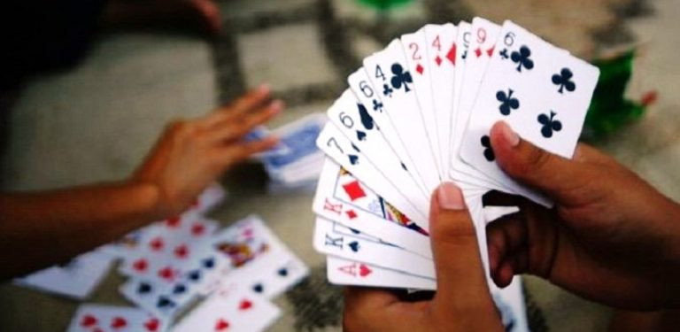 होटल सञ्चालकसहित सातजना जुवा खेल्दा खेल्दै पक्राउ