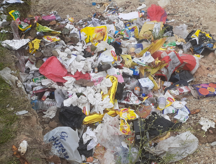 महोत्तरीको रातु नदी डम्पिङ साइटमा परिणत हुँदै