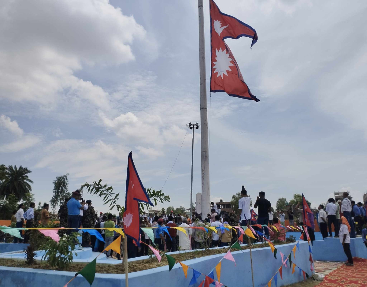 भारतीय सिमानाकाे मटिहानीमा सबैभन्दा अग्लाे राष्ट्रिय झन्डा
