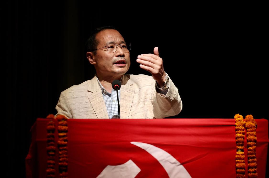 वर्षमान पुनद्वारा रोल्पा बस दुर्घटनाप्रति दुःख व्यक्त, घाइतेको उपचार र मृतकलाई राहत दिन निर्देशन