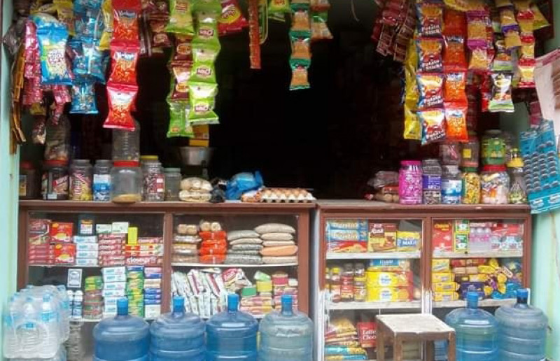 बेसीशहर बजारमा खाद्यन्न र किराना पसल अनुगमन