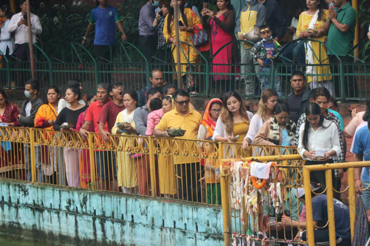 नागपञ्चमी : यसरी गरियो नागपोखरीमा नागको पूजा