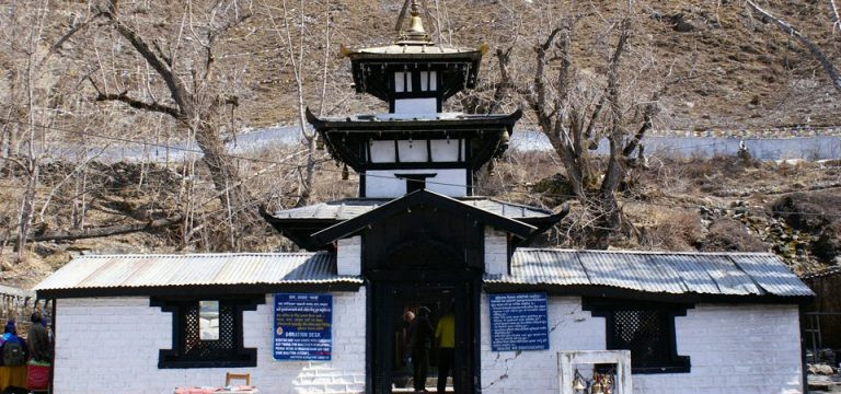 मुक्तिनाथमा दर्शनार्थीको घुइँचो