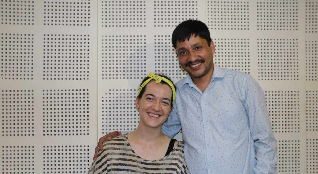 अमेरिकी नागरिक ज्याकलिनले  गाइन् ‘ए कान्छा एउटा कुरा सुनी देउ’ बोलको नेपाली गीत