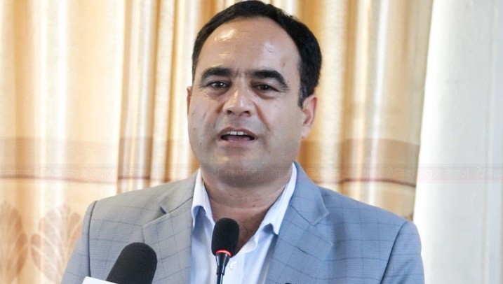 शिक्षकका संवैधानिक माग सरकारले सुन्नुपर्छ : नैनसिंह महर