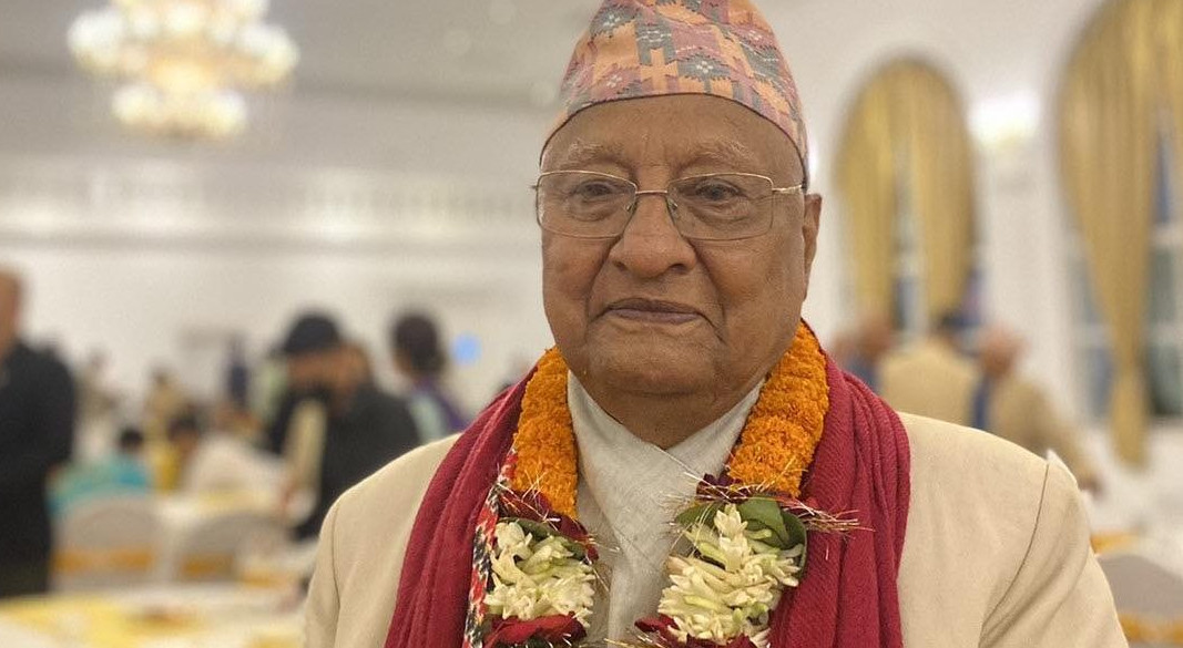 राष्ट्रकवि माधव घिमिरे पुरस्कार वासुदेव त्रिपाठीलाई
