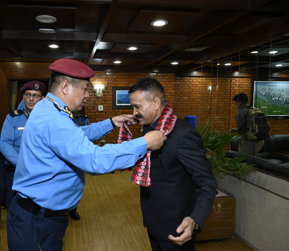प्रहरी महानिरीक्षक बसन्त बहादुर कुँवरको नेतृत्वमा चार सदस्यीय टोली बेलायत प्रस्थान