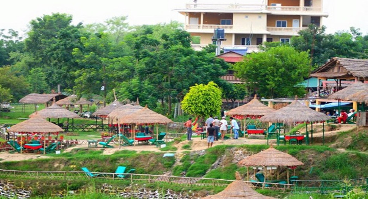 दशैं बिदामा सौराहाका होटल भरिभराउ