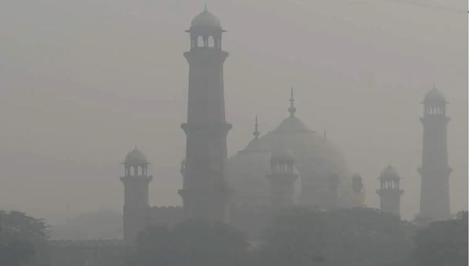 अत्याधिक धुलोका कारण पाकिस्तानको पञ्जावमा चार दिन बिदा