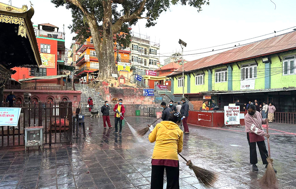 २५औँ वार्षिकोत्सवको अवसर पारेर मनकामना मन्दिरको सरसफाइ