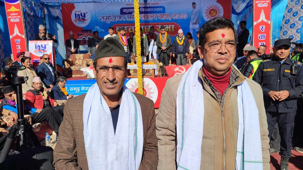 एकीकृत समाजवादीका बैतडी अध्यक्षसहित नेता कार्यकर्ता एमाले प्रवेश
