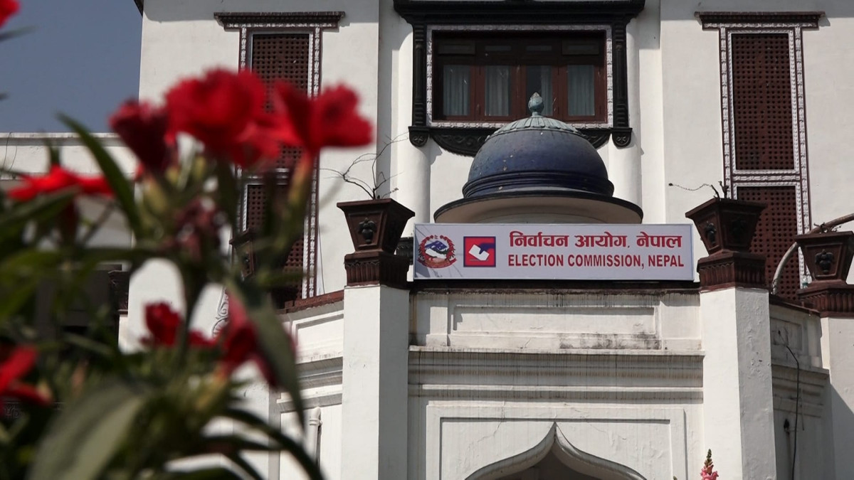 राष्ट्रियसभा निर्वाचनका लागि मतदान केन्द्रमा पुग्यो मतपत्र
