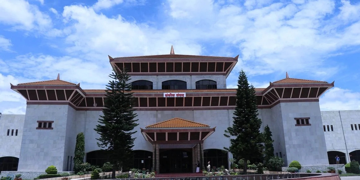 प्रतिनिधिसभा बैठक बस्दै, सुरक्षित कारोबार विधेयक टेबुल गरिने