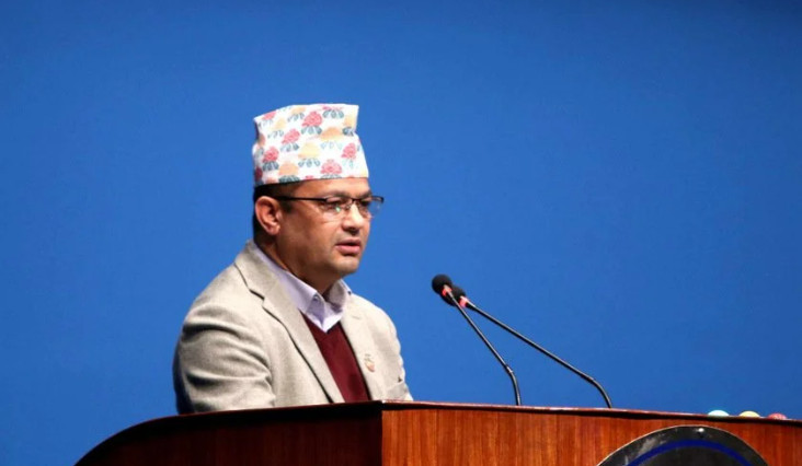 प्रधानमन्त्री ‘यशु ख्रिष्ट’ जस्तै भनेर मन्त्रीहरु स्टन्टबाजीमा रमाइरहेका छन् : प्रमुख सचेतक गिरी
