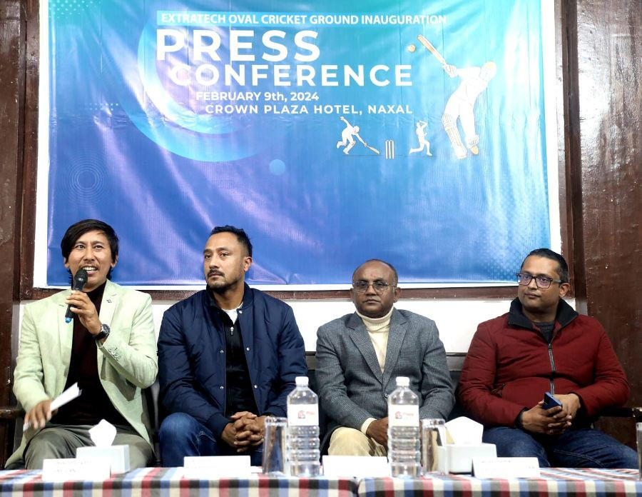 कप्तान पारस फेरी एक पटक घरेलु मैदानमा क्रिकेट खेल्दै