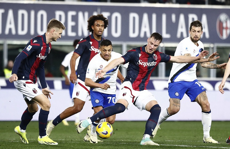 बोलोग्नालाई १–० गोलले हराउँदै इन्टर उपाधि नजिक