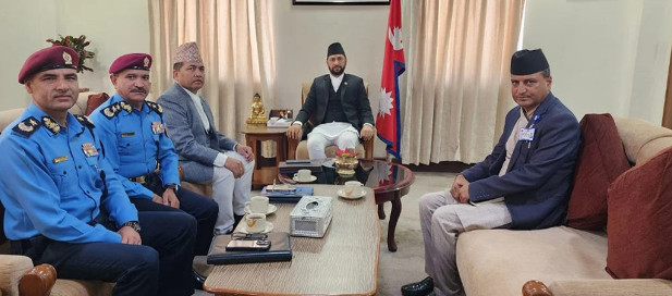 सुन तस्करी जाँचबुझ आयोगको प्रतिवेदन तत्काल कार्यान्वयन गर्न गृहमन्त्रीको निर्देशन