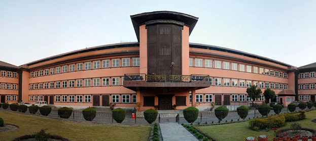 राजनीतिक दलको नाम फेर्न दिइएको निर्देशन विरुद्धको रिटमा सुनुवाइ हुँदै