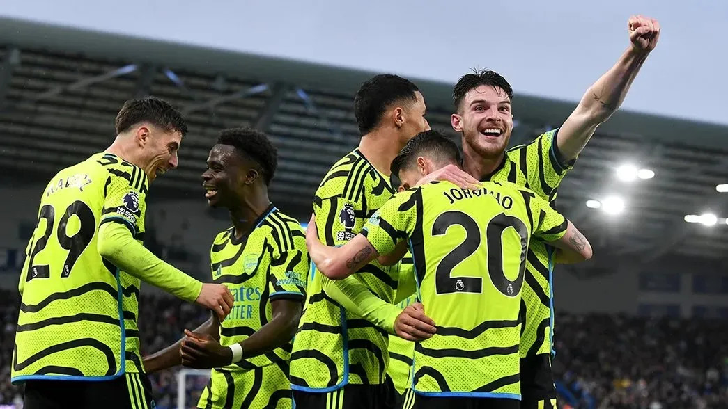 इंग्लिस पिमियर लिग : आर्सनल शीर्षस्थानमा उक्लियाे