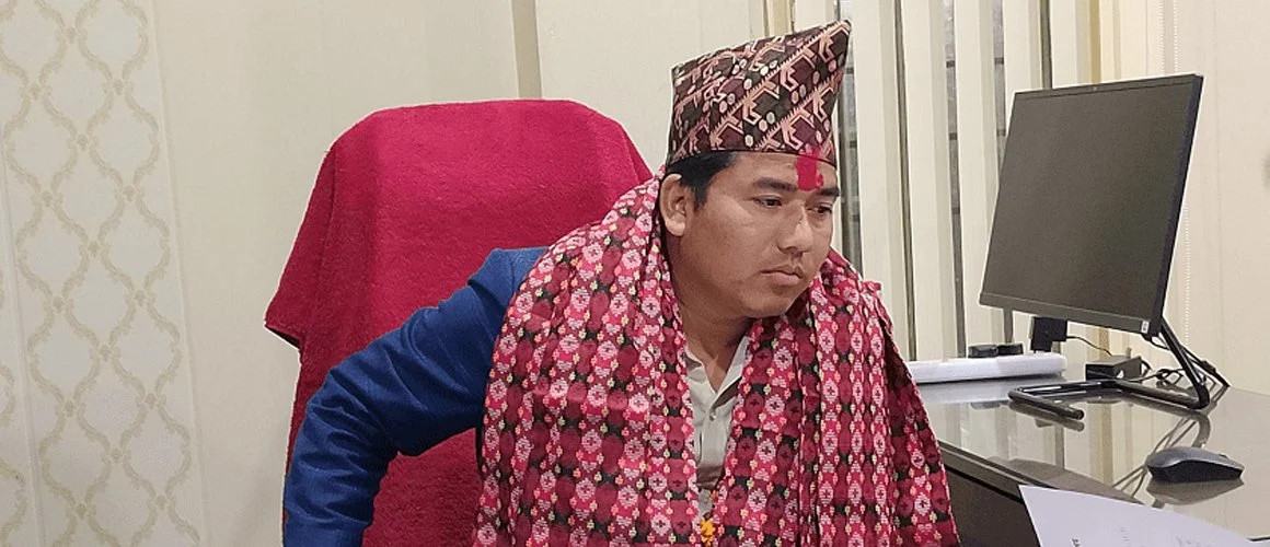 नाउपा सुदूरपश्चिम संसदीय दलका नेता घनश्याम चौधरी ३ महिनाका लागि निलम्बित