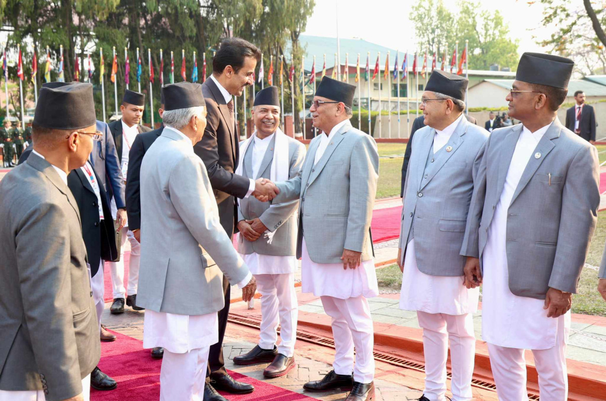कतारका अमिर र प्रधानमन्त्री दाहालबीच भेटवार्ता हुँदै