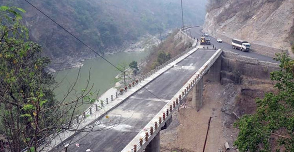 नारायणगढ–मुग्लिन सडकमा चार पुल धमाधम बन्दै