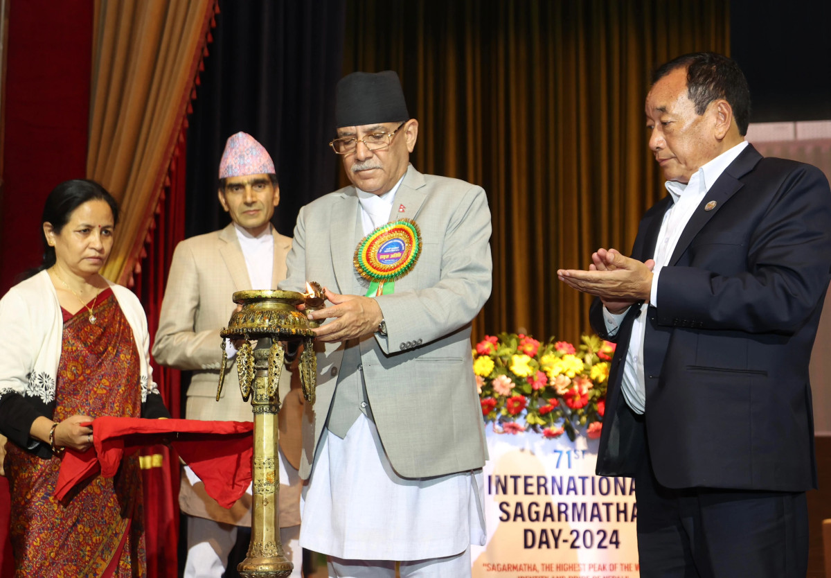 हिमाली क्षेत्रको संरक्षणमा सक्रिय हुन प्रधानमन्त्री प्रचण्डको आह्वान