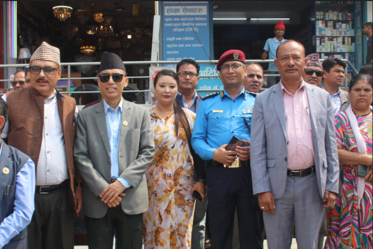 महालक्ष्मी नगरपालिकामा पैदल यात्रीहरुका लागि स्वचालित जेब्रा क्रसिङ्ग ट्राफिक लाइटको उद्घाटन