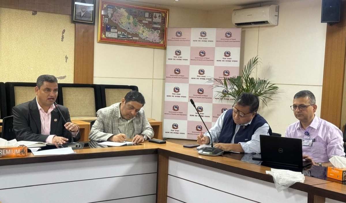 अस्पतालको भीड व्यवस्थापन गर्न यी योजनाहरू अघि सार्दै  मन्त्री प्रदीप पौडेल