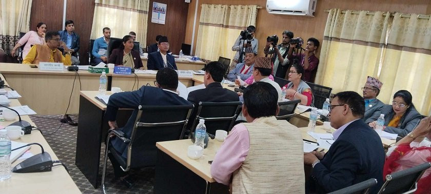 ‘यति समयभित्र मुद्दा फैसला गरिसक्नुपर्छ’ भन्ने कानुन बनाऔँ :  सांसद घर्ती