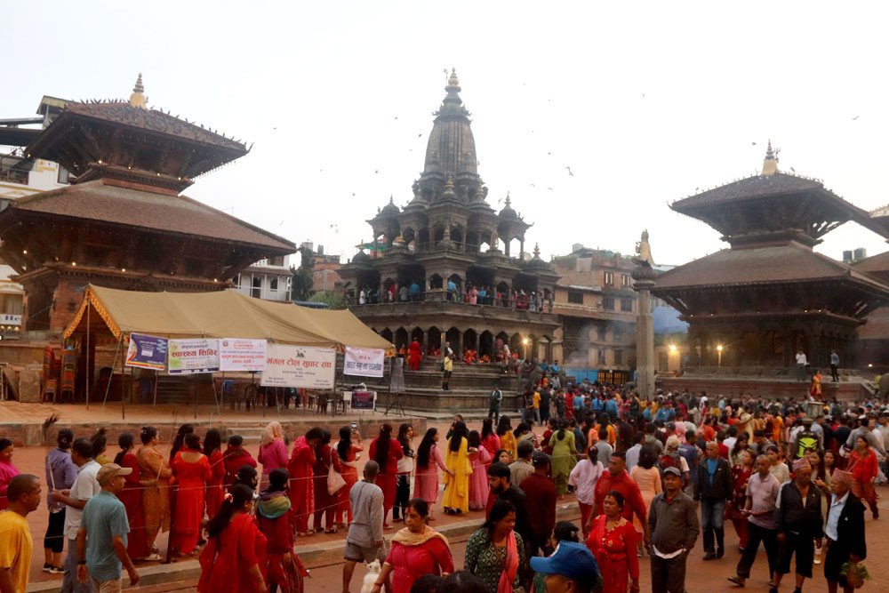 आज श्रीकृष्ण जन्माष्टमी, पाटनस्थित कृष्ण मन्दिरमा दर्शनार्थीको घुइँचो