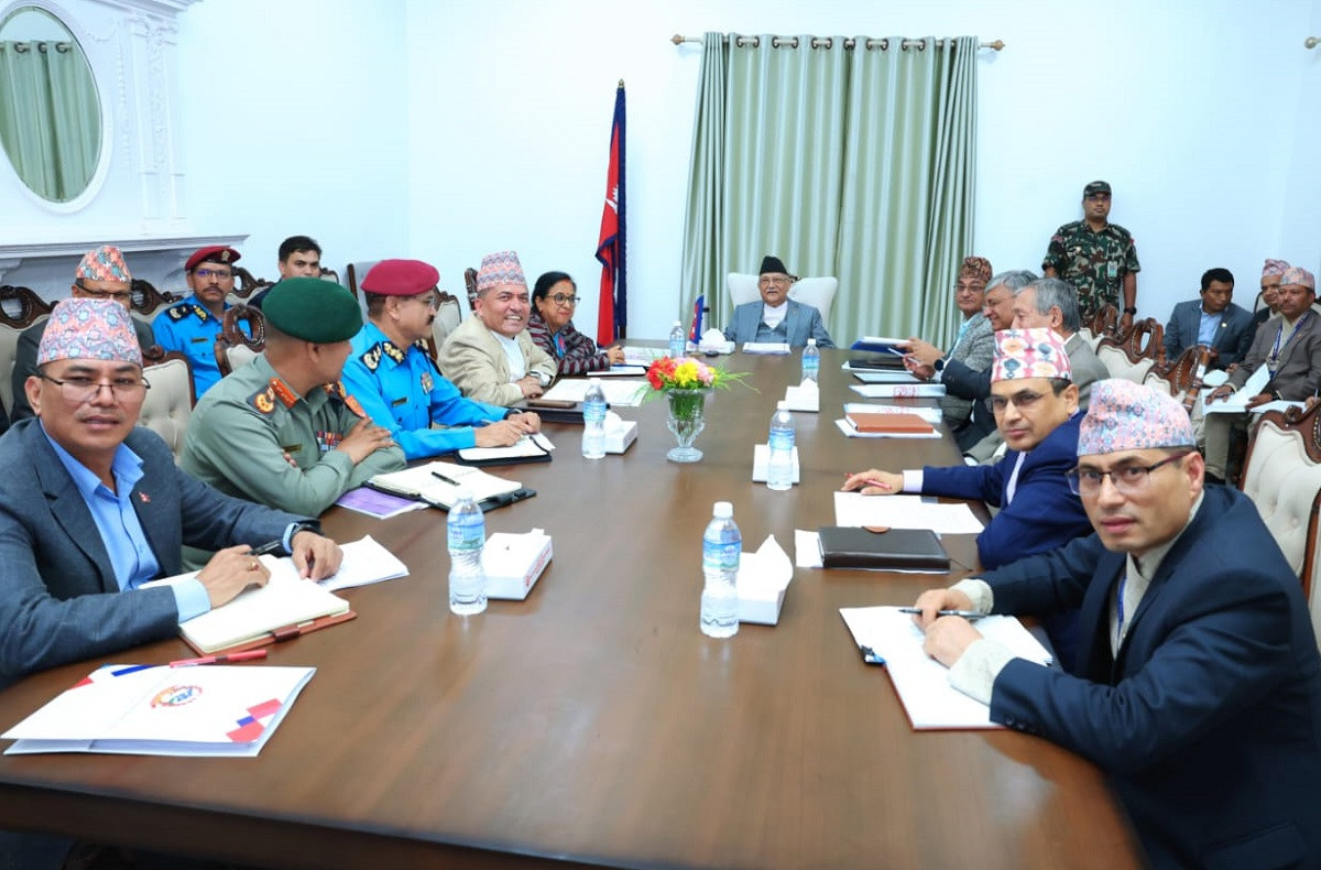 प्रधानमन्त्रीको निर्देशन- १५ खर्बसम्म राजश्व उठाउन सकिन्छ, चुहावट रोकौँ