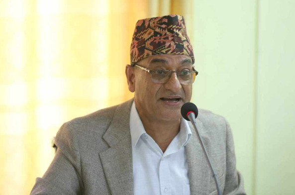 नख्खुमा हेलिकोप्टर उडाएर उद्धार गर्न सकिएन : गृहमन्त्री लेखक