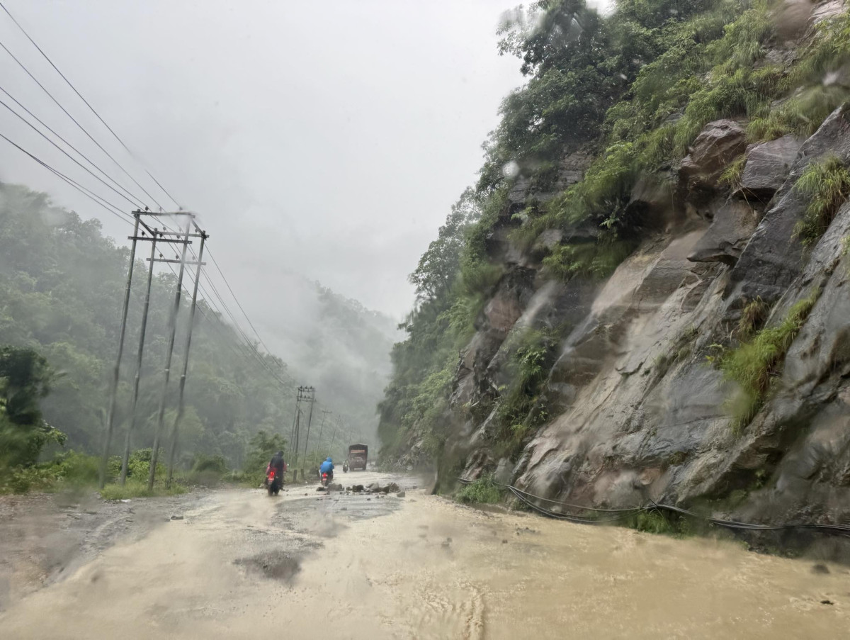 देशभर २२ ठाउँका राजमार्ग अवरुद्ध