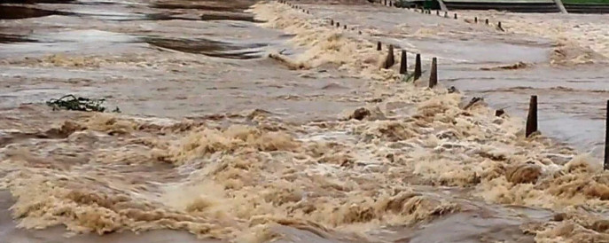 कर्मानासा खोलामा आएको बाढीले विप्लवसहित स्थानीयवासीको धानबालीमा क्षति