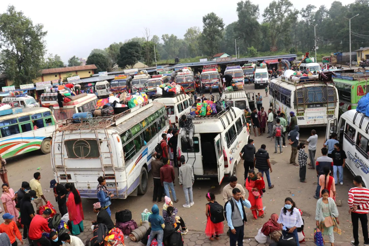 दसैँ मनाउन घर : ६ दिनमा तीन लाख ६३ हजारले काठमाडौं छाडे