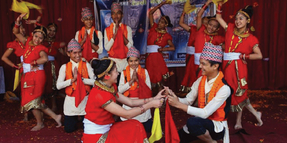 देउसी–भैलोमा मौलिकता हराउँदै, बुढापाका चिन्तित