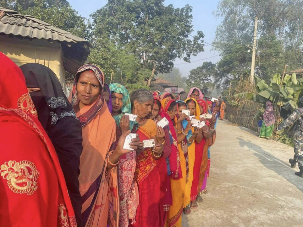 महोत्तरीको रामगोपालपुरमा शान्तिपूर्ण मतदान