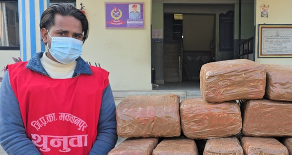 मकवानपुरबाट १ सय ११ किलो गाँजासहित भारतीय नागरिक पक्राउ