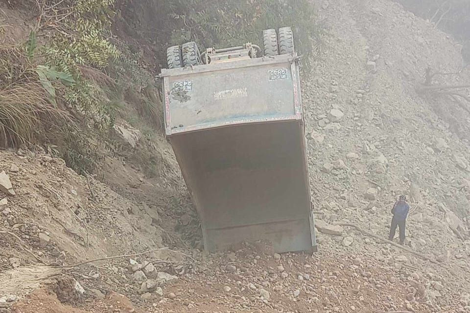 टिप्पर दुर्घटना हुँदा चालकको मृत्यु
