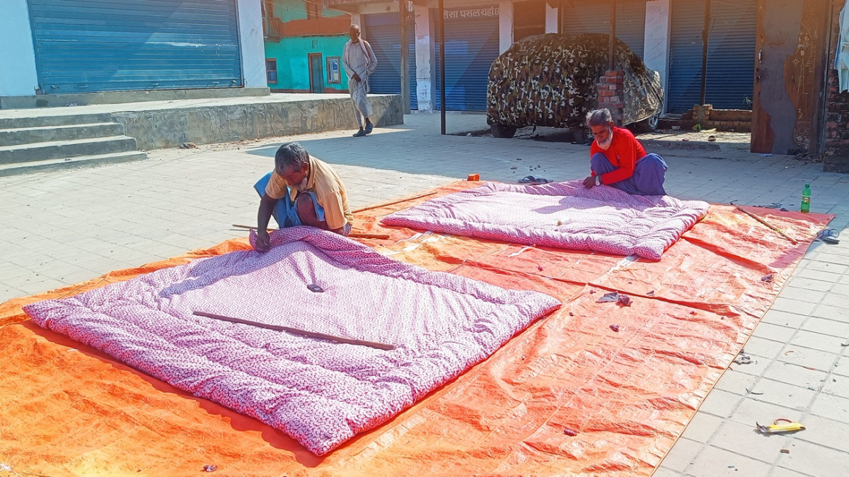 सिरक डसना बनाएर मनग्य आम्दानी