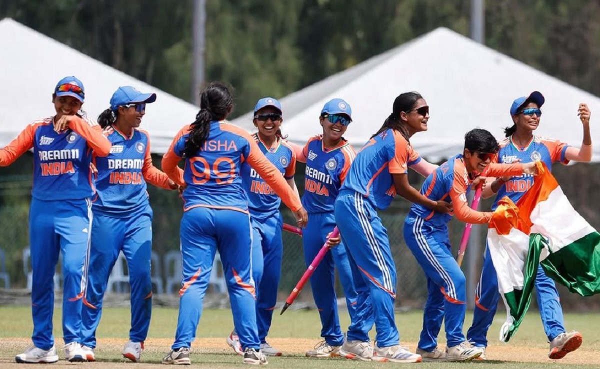 यू-१९ एसिया कपमा बंगलादेशलाई ४१ रनले हराउँदै भारतले जित्यो उपाधि